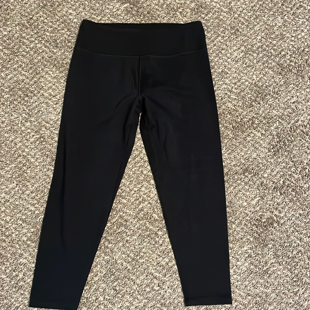 Balance Collection Size XL Crop Leggings